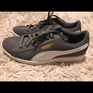 Women’s Puma Sneakers
